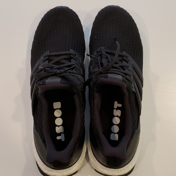Adidas Ultra boost 9.5 - Picture 4 of 6